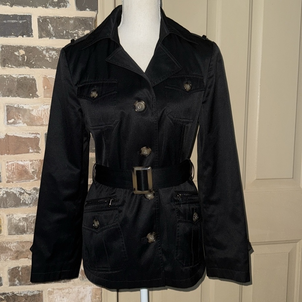 Gallery Black Short Belted Trench Coat Button Details - Picture 8 of 16